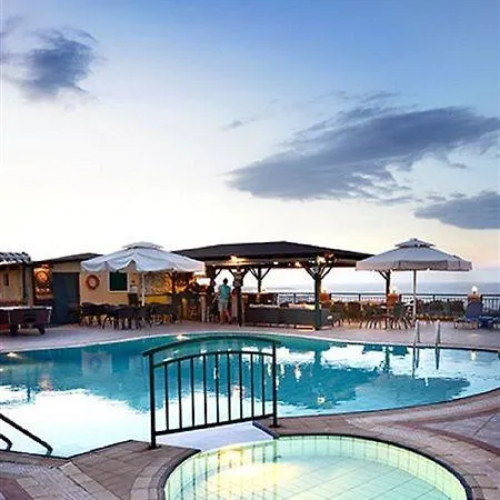 Apartahotel Petra Village