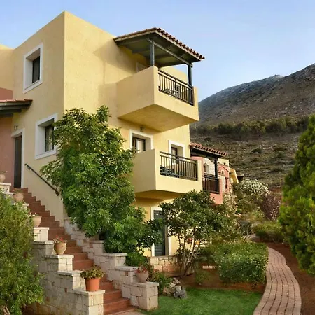 Petra Village Apartahotel 3*