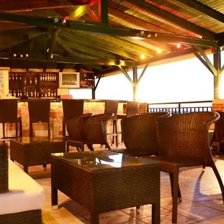 Petra Village Apartahotel 3*