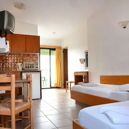 Petra Village Apartahotel 3*