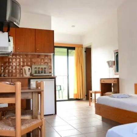 Petra Village Apartahotel 3*