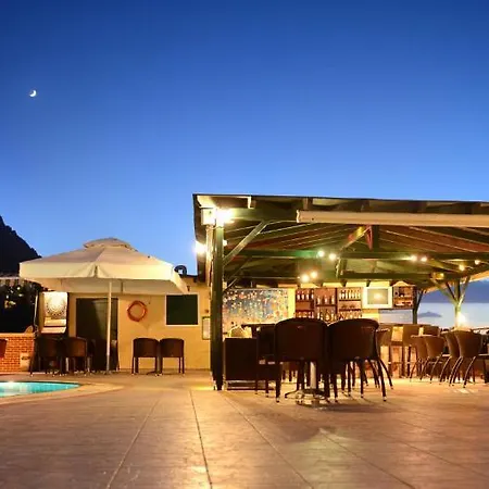 Petra Village 3*