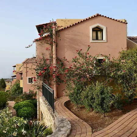 Apartahotel Petra Village 3*