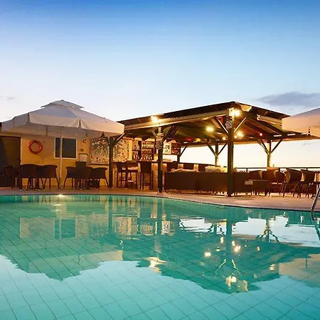 Petra Village 3*
